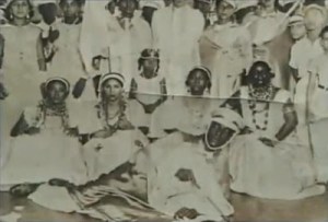 Paulo da Portela with the Baianinhas de Oswaldo Cruz.